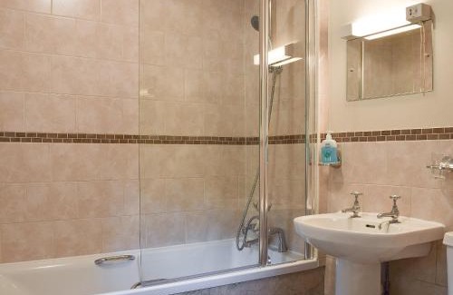 Chadlington House | Picket Piece Cottage