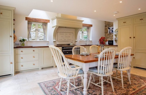 Chedworth Cottage | Pickett Cottage - Pet friendly near Northleach