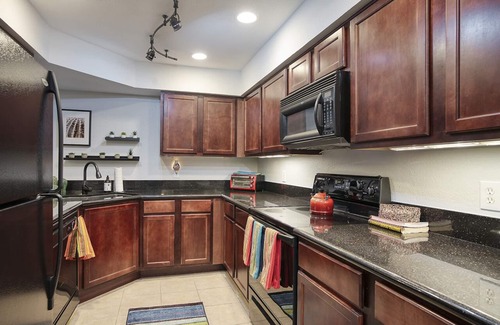 Central Scottsdale Condo | Pickle Ball, Pools, Gym, Trails, More in Updated, McCormick Ranch Condo