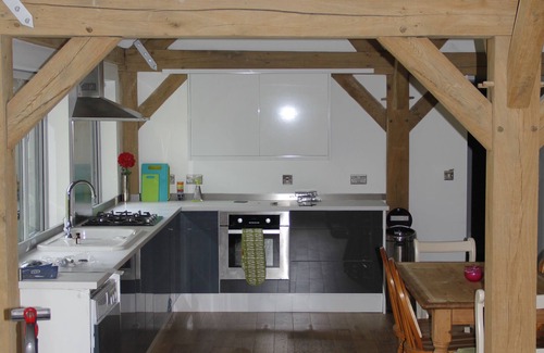Tenterden House | Pickle Cottage Tenterden - modern, airy converted barn, formerly a pig shed!