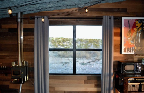Alpine Cabin | Pickleball Cabin with Outdoor Kitchen
