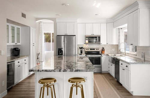 Santiago House | Pickleball Court, Movie Theater, PuttPutt, HotTub!