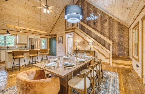 Blue Ridge Cabin | Pickleball in the Woods-Sauna-Hot tub-Firepit-Near Downtown