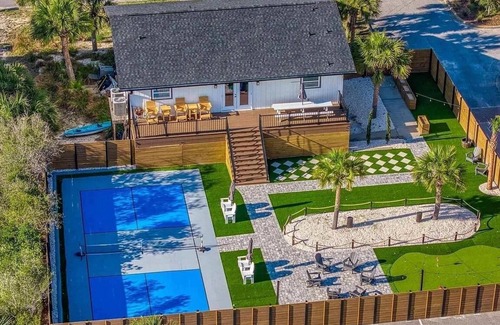 Villa Segunda House | Pickleball Paradise - Spacious 6-bedroom house on beautiful Pensacola Beach.