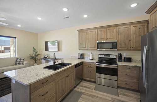 Kanab House | Pickleball Paradise in Kanab with Hot Tub Unit 2