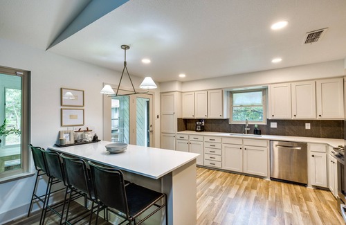 Kemp House | Pickleball/Sport Court: Spacious Kemp Home!