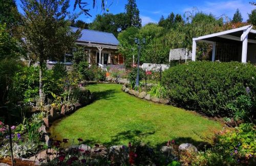 Lawrence House | Pickled Pigeon Cottage