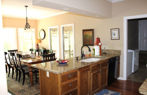 Lutts House | Pickwick Lake Front Home near Grand Harbor, 4 bedrooms, 3.5 baths, boat dock