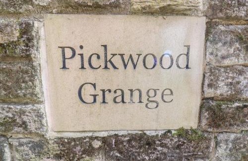 Ainley Top House | Pickwood Grange