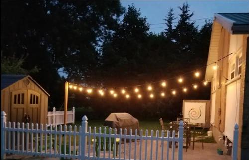 Prince Edward House | Picton Retreat Downtown - Serene, Stylish & Great Amenities