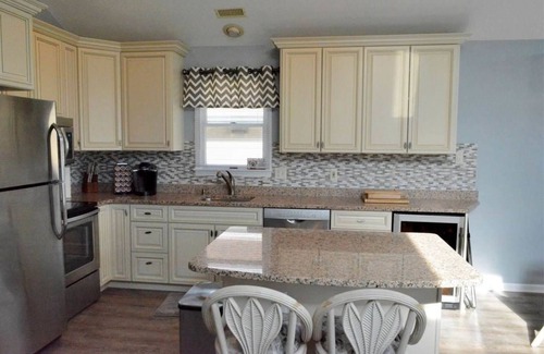 Gold Coast Condo | Picture Perfect Gold Coast Beach Rental - Bed&Bath linens included