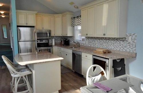Gold Coast Condo | Picture Perfect Gold Coast Beach Rental - Bed&Bath linens included