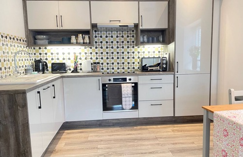 Bicester Apartment | Picturesque 2 Bedroom Retreat in Bicester