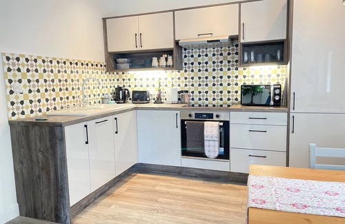 Bicester Apartment | Picturesque 2 Bedroom Retreat in Bicester