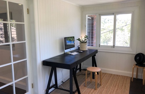 Vaucluse Apartment | Picturesque apartment by the beach in Parsley Bay