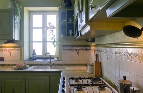 Civezza Apartment | Picturesque apartment in a medieval village perched at top a mountain ridge