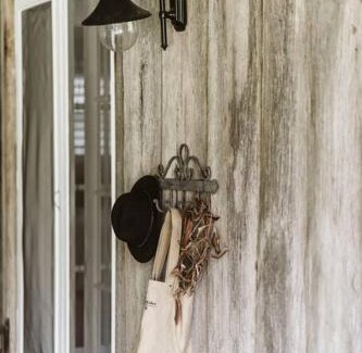 Mundamia House | Picturesque Barn located on the Shoalhaven River