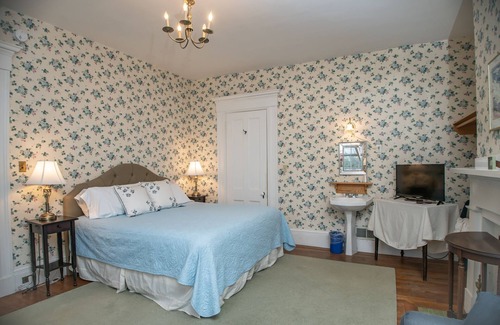 Limerick Bed & Breakfast | Picturesque bed and breakfast, nestled in the foothills of the white mountains.