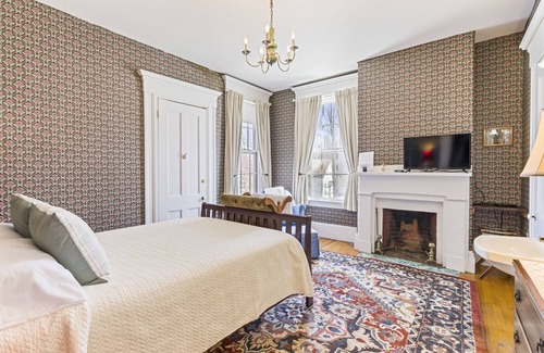 Limerick Bed & Breakfast | Picturesque bed and breakfast, nestled in the foothills of the white mountains