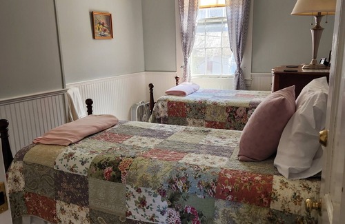 Limerick Bed & Breakfast | Picturesque bed and breakfast, nestled in the foothills of the white mountains.
