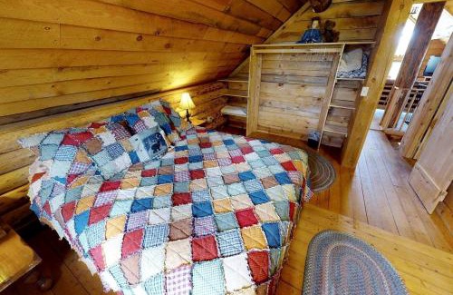 Monticello House | Picturesque Cabin with Barbecue and Fire Pit in Monticello, Utah