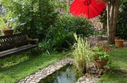 Saint-Cirq-Lapopie House | Picturesque House & Garden in Historic Village