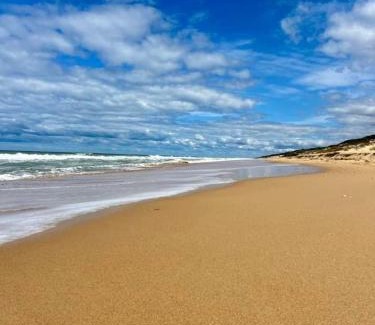 Loch Sport House | Picturesque Lakeside Getaway: Views, Beach, Park