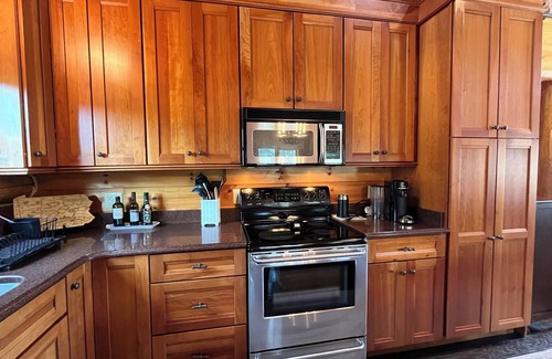 Jefferson Township House | Picturesque Log Home, Family Fun with Scenic Views