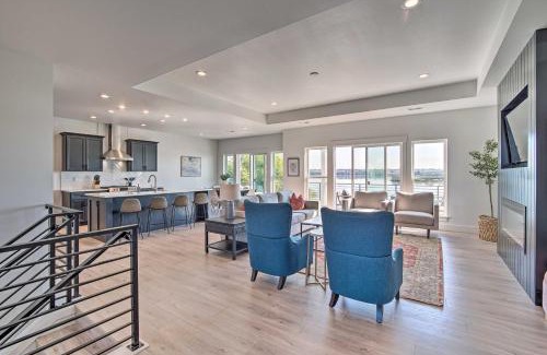 Stratford House | Picturesque Moses Lake House with Boating Dock