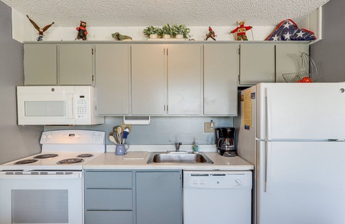 Mead Condo | Picturesque Mt Spokane Condo Near Skiing & Biking!
