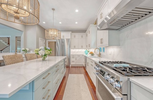 Vanderhorst Plantation House | Picturesque Osprey Point views, private pool