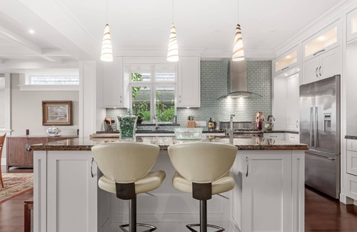 Cordova Bay House | *Picturesque Sandy Beachfront Oasis* Victoria B.C.