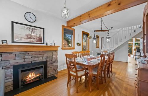 Port Credit House | Picturesque & Serene Gem in Port Credit - Steps to Lake - Backyard