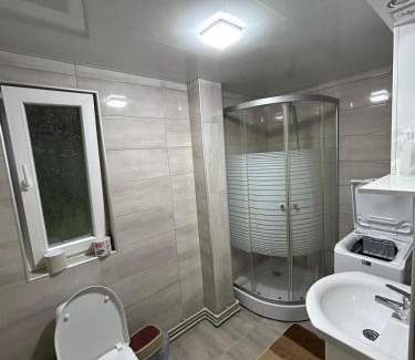 Verkhovyna House | Pid lisochkom