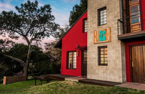 Sierra de los Padres House | Pie De Vía Home
