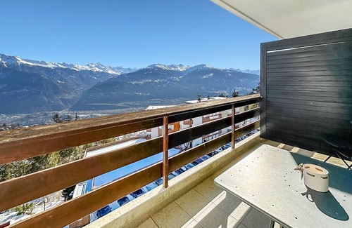Randogne Apartment | Pied-à-terre in Crans-Montana, pool and view - Swi