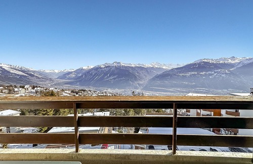 Randogne Apartment | Pied-à-terre in Crans-Montana, pool and view - Swi