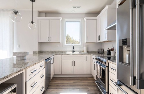 Crozet Apartment | Piedmont Place 402 | Lux Vineyard & Brewery Getaway in the Heart of Crozet | Pet Friendly
