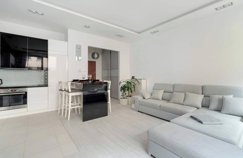 Jezyce Apartment | Piekny Apartament z Ogrodkiem i Tarasem & Parking by Noclegi Renters