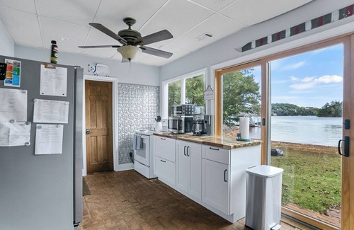 Gainesville Apartment | Pier 39 on Lake Lanier. #1 Rated rental in Gainesville!