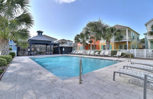 Sailhouse House | Pier access! Beautiful pool! 3 bedroom, 2.5 bathroom home in Rockport!