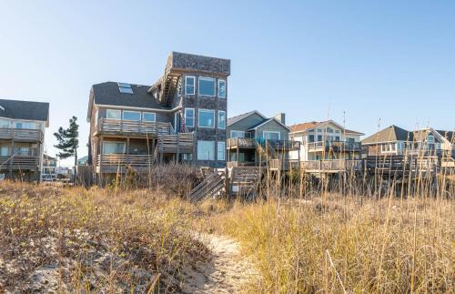 Nags Head House | Pier House - K1009, Unique Oceanfront Retreat in Nags Head, Indoor Pool!