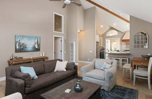 Pierpont Bay House | Pierpont Beach Ventura GEM Sleeps 6 Family Friendly-2 Min Walk to the Beach!