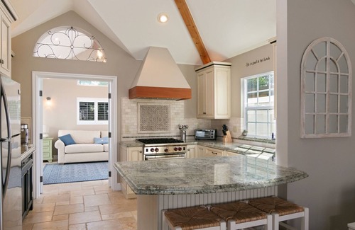 Pierpont Bay House | Pierpont Beach Ventura GEM Sleeps 6 Family Friendly-2 Min Walk to the Beach!