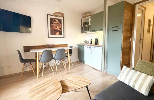 Bergers Apartment | Pierre et Vacances Les Bergers au Pied des pistes & Piscine -Sauna & Balcon Sud