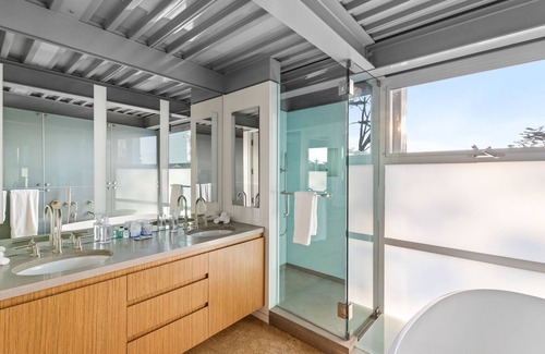 Western Malibu House | Pierre Koenig Beachfront Villa on Broad Beach!