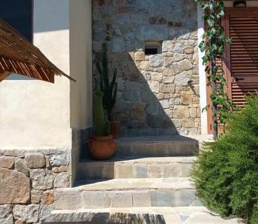 Pisciotta House | Pietra Fiorita Cottage