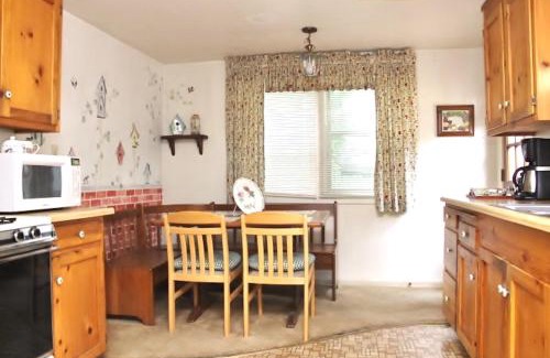 Nevada City Hotel | Piety Hill Cottages