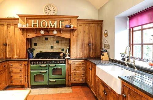 Bonsall Cottage | PIG-OF-LEAD, family friendly, character holiday cottage in Bonsall