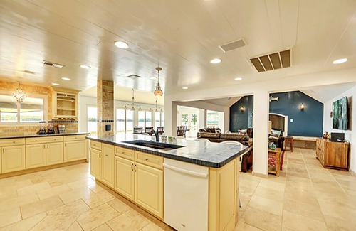 Dandridge Cabin | Pigeon Forge - The Lake House - 10 Bedroom - Sleeps 32